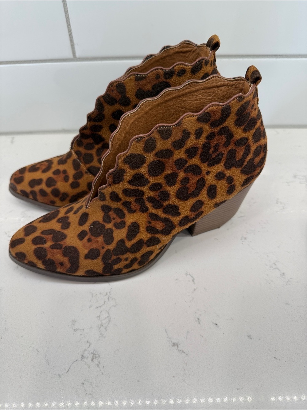 Beast Leopard Print Scallop Ankle Booties - Brown sz 7